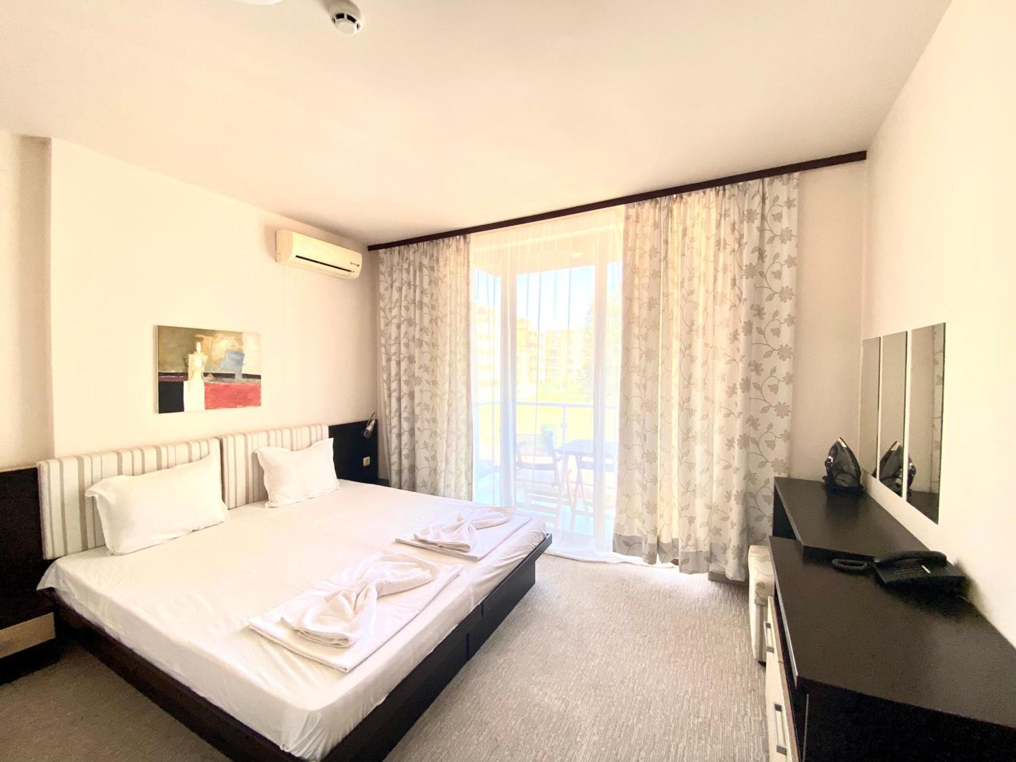 Bratanov Summer Apartment Slântsjev Brjag Rom bilde