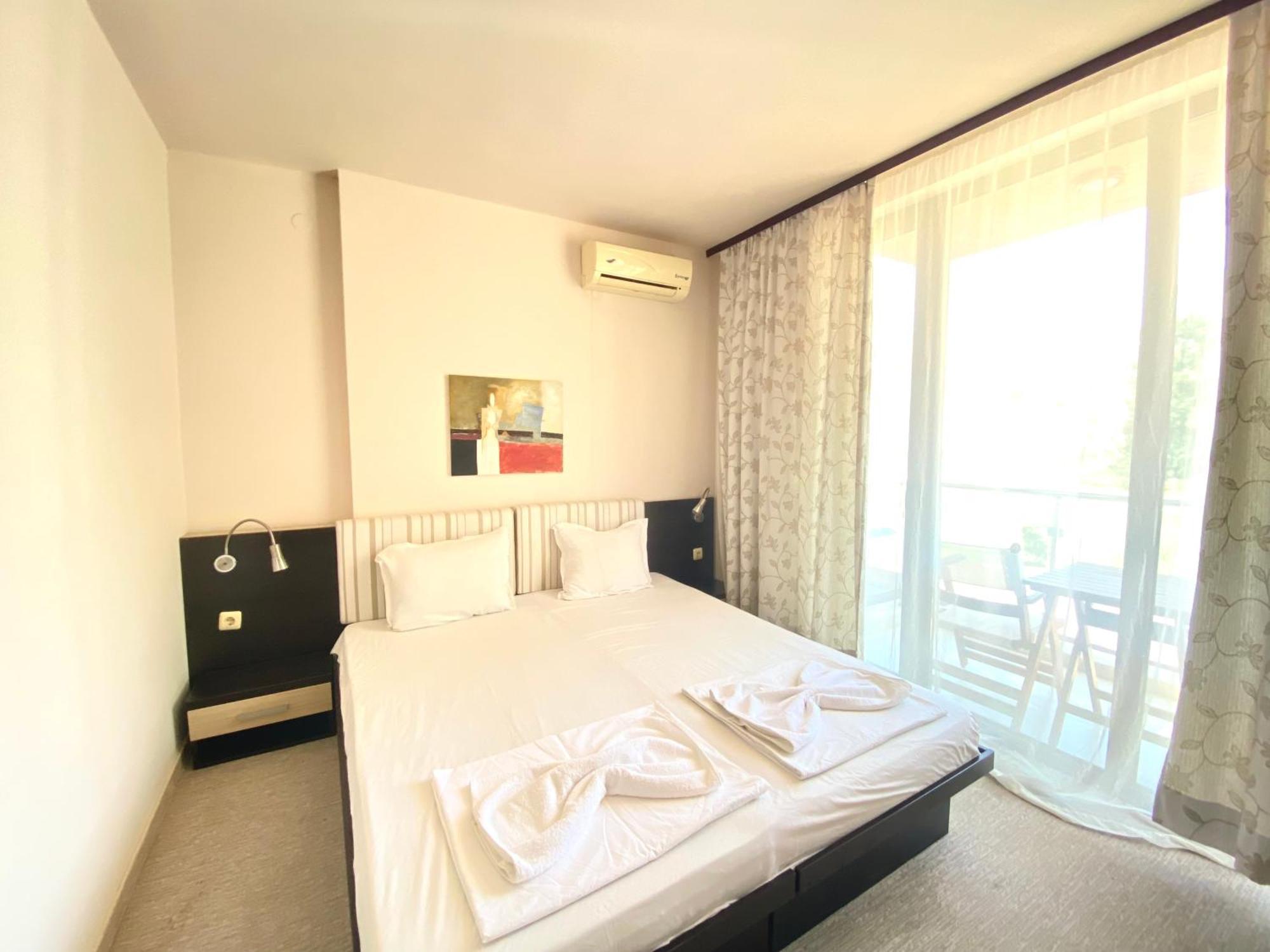 Bratanov Summer Apartment Slântsjev Brjag Rom bilde