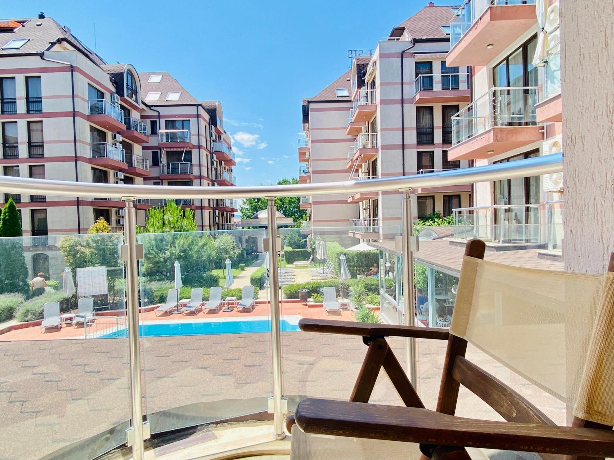 Bratanov Summer Apartment Slântsjev Brjag Rom bilde